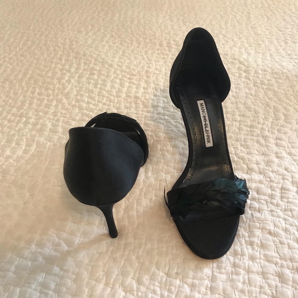 Manolo Blahnik Catalina Feather Satin Heel - Picture 2 of 5